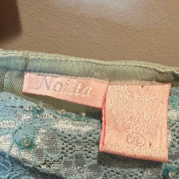 Elegant Lace Camisole in Light Blue - Picture 2 of 4